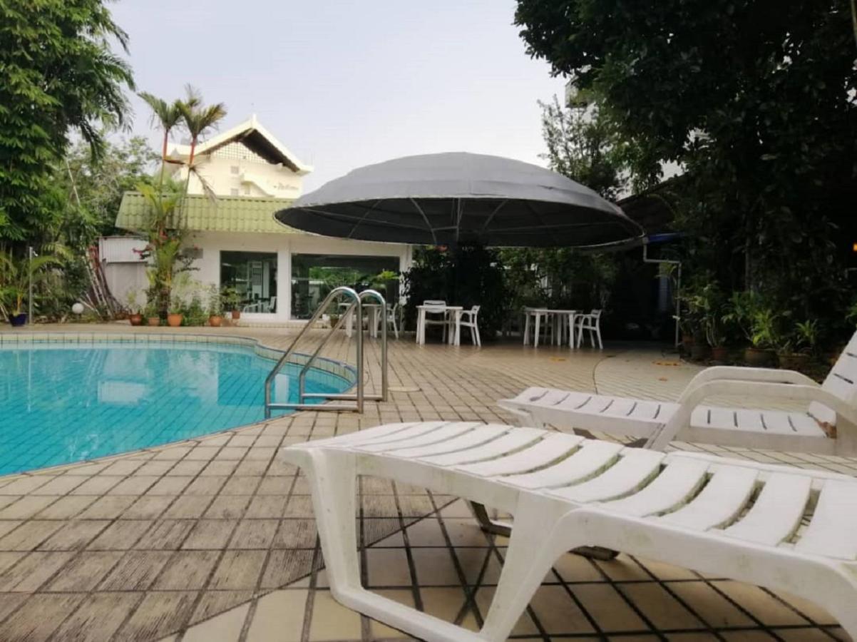 Terrace Hotel Bandar Seri Begawan Exterior photo